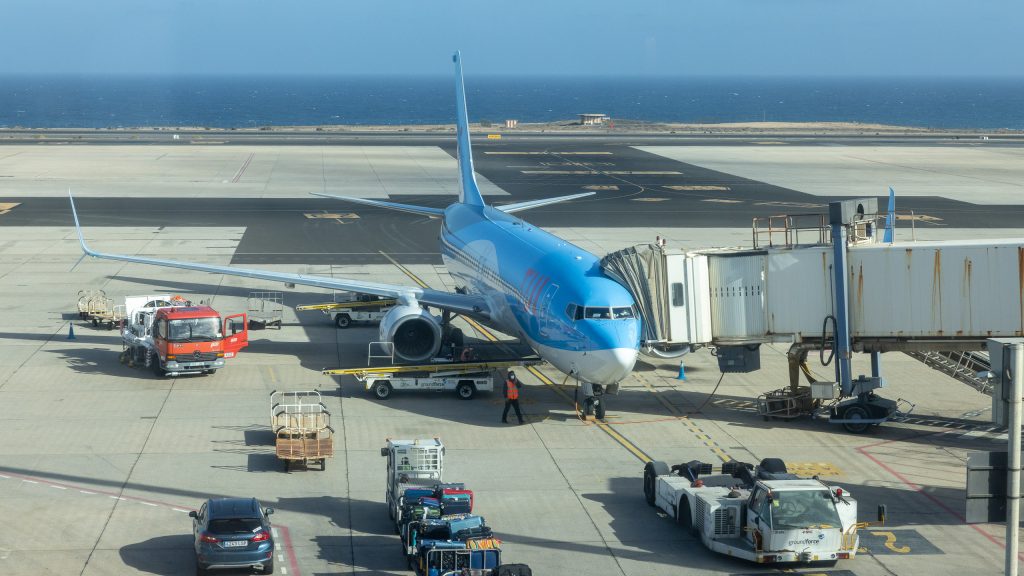 Tut Fly am Flughafen Fuerteventuras GCFV