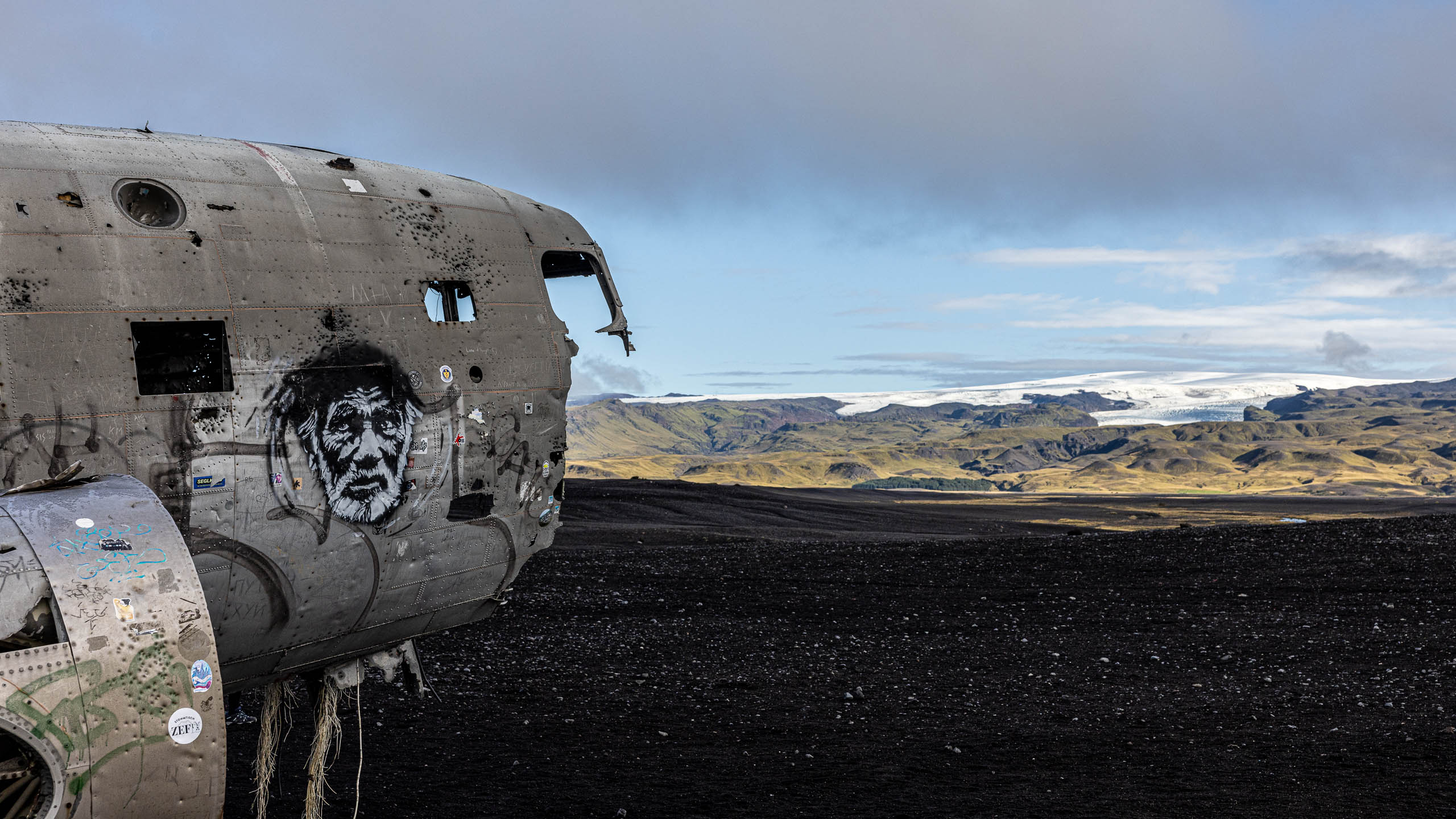 Sólheimasandur DC3 Island