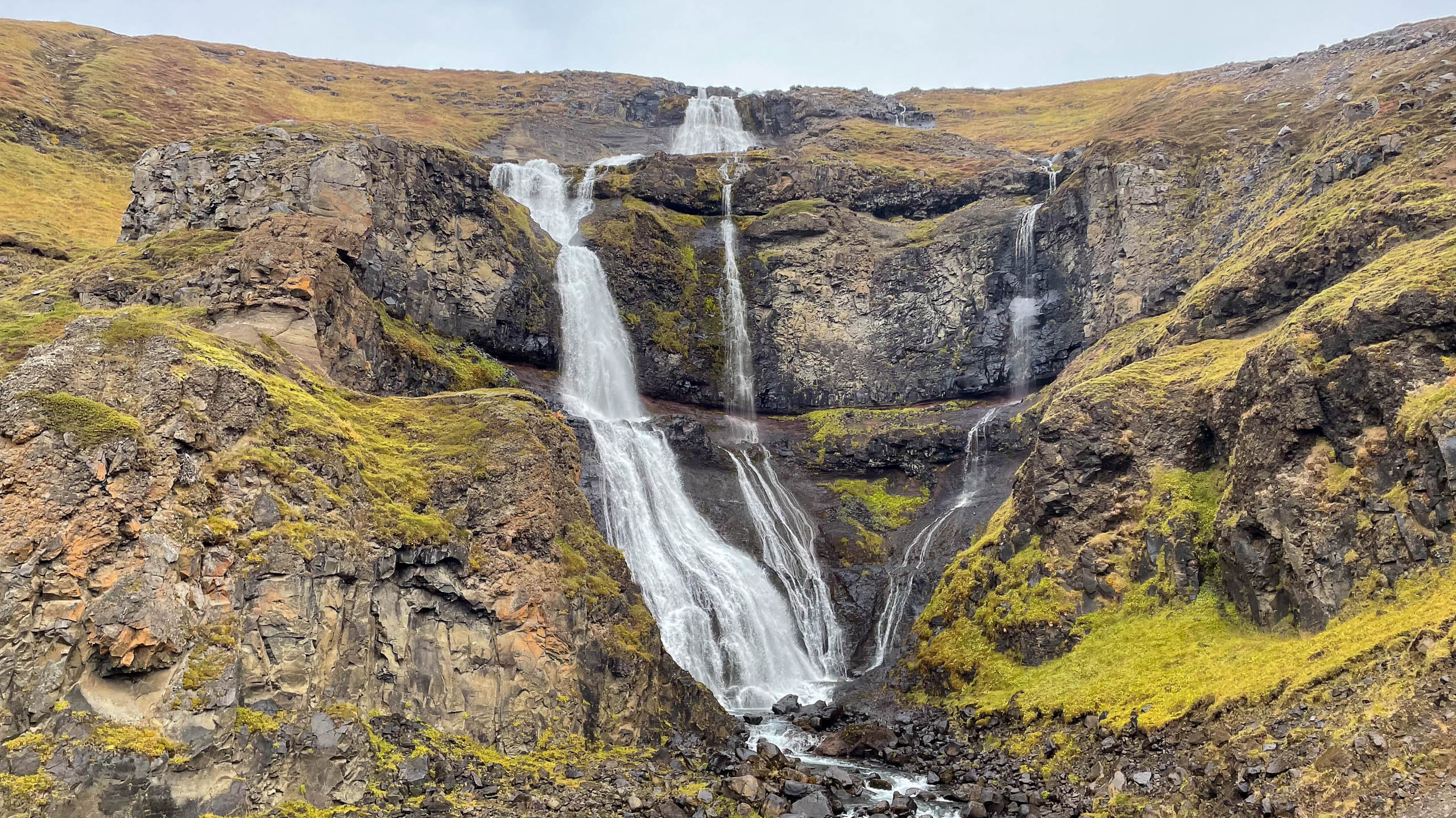 Rjúkandafoss Island