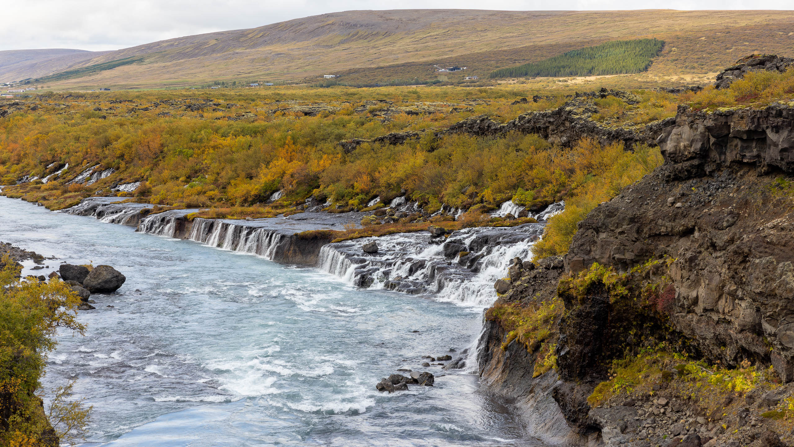 Hraunfossar Island