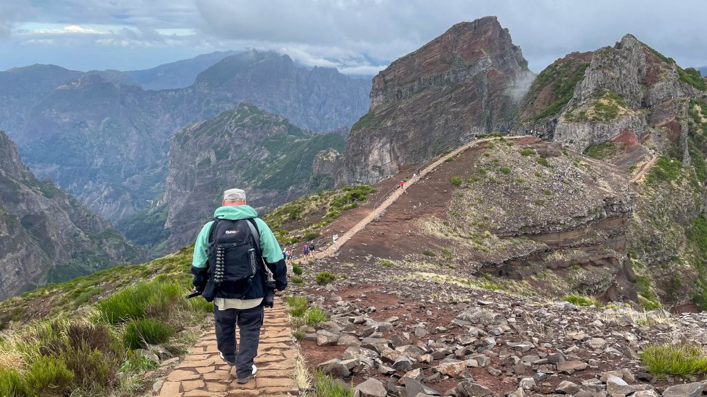 viele Touristen am Pico do Arieiro